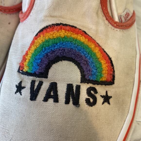 Vans Embroidered Rainbow Slip On Sneakers Unisex Juniors 6.5 - Picture 5 of 11